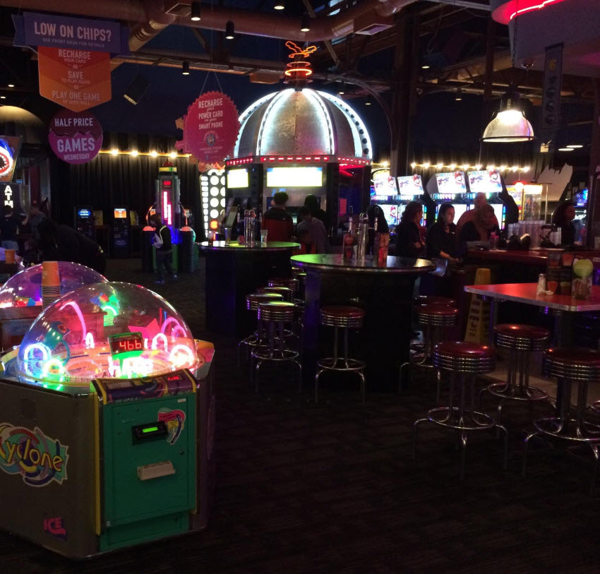 Bar plus Arcade uses Vending Games Machines